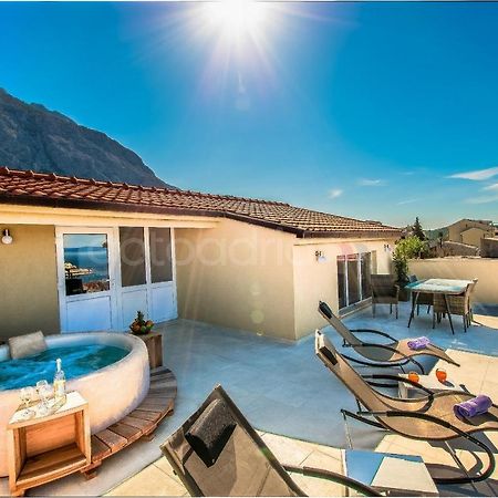 Rooftop Penthouse - Private Hottub & Duplex Whirlpool Makarska Luaran gambar