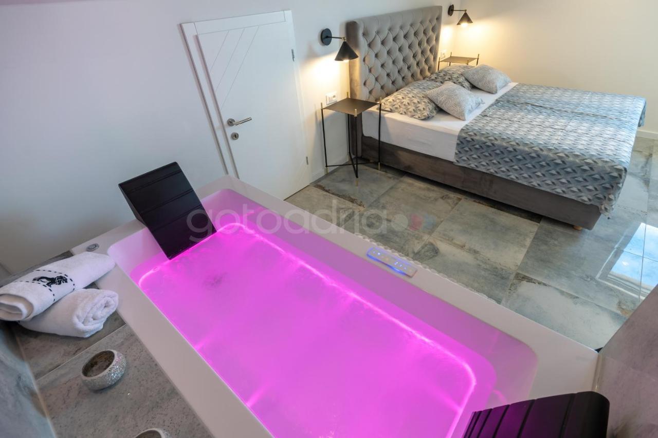 Rooftop Penthouse - Private Hottub & Duplex Whirlpool Makarska Luaran gambar